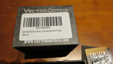 Vendo por no usar mini punto rojo de la marca VECTOR OPTICS en perfecto estado un solo uso comprado por 10