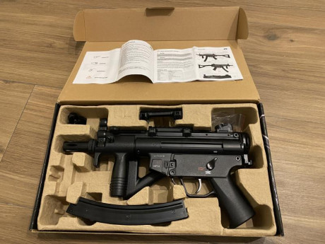 Se vende  H&K MP5K/PDW CO2 4.5MM , prácticamente  NUEVA , tan solo se ha utilizado en dos ocasiones. 02