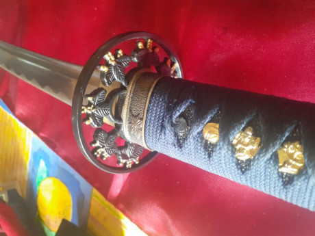 Por remodelación de mi colección de armas japonesas saco a la venta esta preciosa katana en acero damasquinado, 00