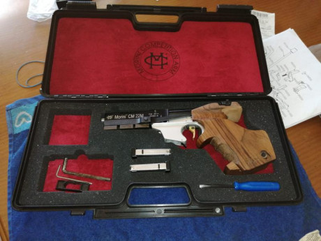 Hola se pone en venta la pistola de un buen amigo, una Morini CM22M en perfecto estado de revista, lleva 02