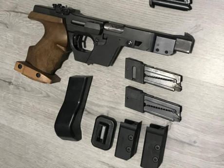 Marca: Walther
Modelo: OSP 2000
Calibre: 32 y 22 corto
Ciudad donde se encuentra : Pamplona
Precio:  500€ 01
