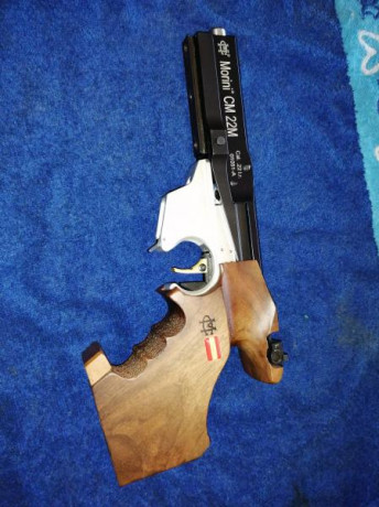 Hola se pone en venta la pistola de un buen amigo, una Morini CM22M en perfecto estado de revista, lleva 00