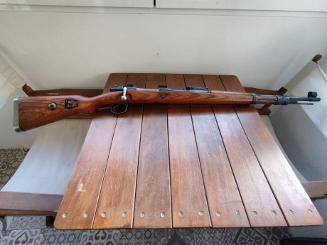 Vendo mauser k98k de captura yugoslava.

Números coincidentes y muy preciso.

Incluyo 100 puntas, 100 10