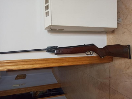 Hola, vendo gamo Magnum 2000 en calibre 4.5 , el pavonado esta perfecto, la culata tiene algunas marcas 11