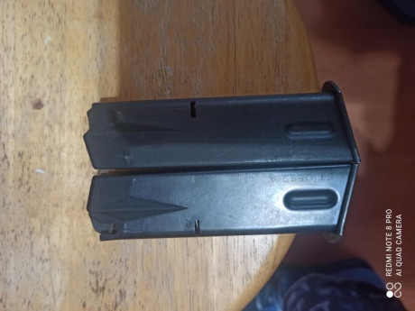 Vendo 2 cargadores llama m82,, 50€ los 2, portes a parte. 00