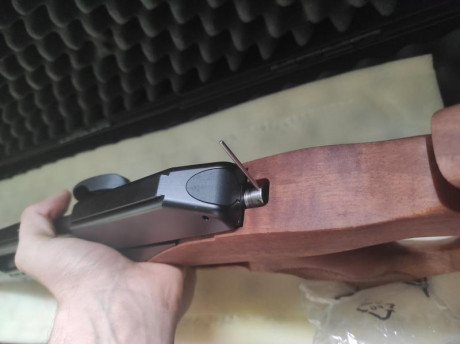 Vendo mi steyr lg110 hunting del 5.5, está a ESTRENAR no he tirado ningún tiro ya que por circunstancias 80