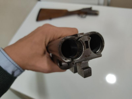 Vendo escopeta paralela marca Arrieta, calibre 12, 71 cm de cañón y cañones de 3 y 4 estrellas.
Preferible 11