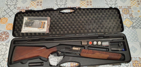 Se vende esta estupenda escopeta por no usarla, estado muy bueno, muy bien cuidada

El cañon lleva un 10