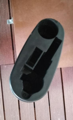 Hola a todos,

Pongo a la venta una culata de la carabina desmontable del .22 LR Henry Survival.
Está 11