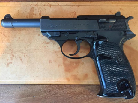 Se vende Walther P38 comercial 9para.(la versión militar se denomina P1) en un estado impecable y cañón 02