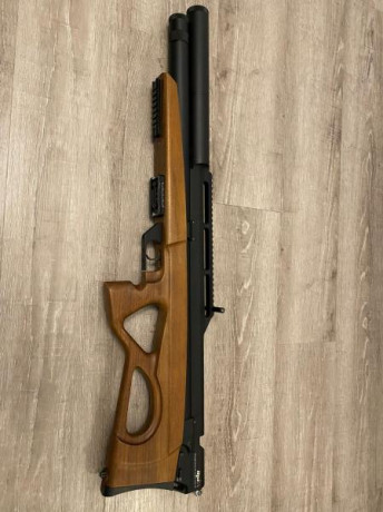 Hola compañeros, dejo esta maravilla a la venta, está completamente nueva tiene muy poco uso, creo que 02