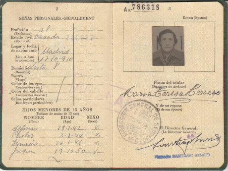  EN RECUERDO Y HOMENAJE A LOS QUE YA NO ESTÁN. 

Si pones en  GOOGLE   PASAPORTES EN LA MEMORIA  da igual 122