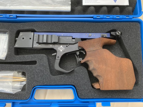 Match Gun MG2 Electrónica calibre .22 LR
Empuñadura talla M
En perfecto estado; sin el más mínimo golpe 00