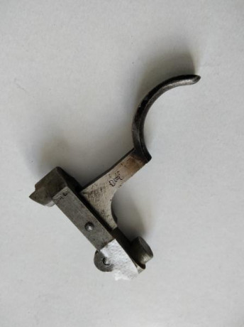 Hola, vendo un disparador de Mauser Gew 98 de la primera guerra mundial, esta en buen estado , no tiene 00