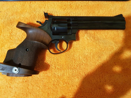 Buenos dias, vendo revolver de la marca ERME Werke cal.32 mod. ER.773 lo compre para Fuego Central, pero 00