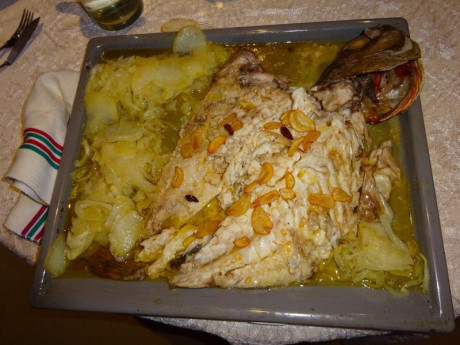 Hoy para comer acelgas hervidas y chuletón de vaca gallega vieja con seis semanas de maduración en cámara 122