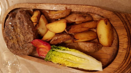 Hoy para comer acelgas hervidas y chuletón de vaca gallega vieja con seis semanas de maduración en cámara 130