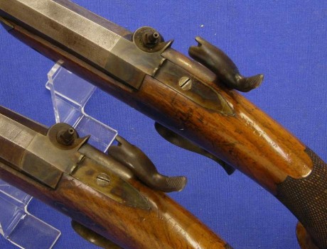 Voy a colocar unas fotos de un arma larga alemana de llave de mecha del siglo XVI. 172