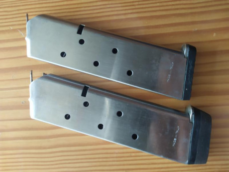   VENDIDO   Cargador original HK para USP STANDARD, aunque también vale para el modelo Compact, estado 21