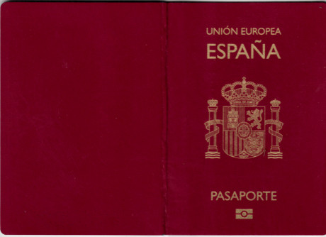  EN RECUERDO Y HOMENAJE A LOS QUE YA NO ESTÁN. 

Si pones en  GOOGLE    PASAPORTES EN LA MEMORIA   da 170
