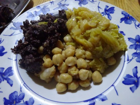 Hoy para comer acelgas hervidas y chuletón de vaca gallega vieja con seis semanas de maduración en cámara 170