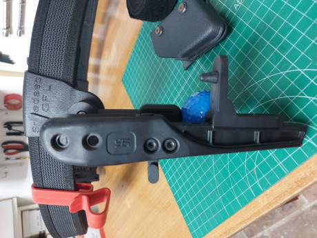 Vendido, pendiente de envío.

Vendo Cinturón (125 -130 cm)  para IPSC con funda de extracción rápida y 01