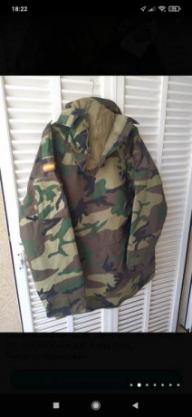 Vendo este chaquetón de infantería de marina, es nuevo a estrenar, Gore-Tex, muy cálido y ligero, capucha 01