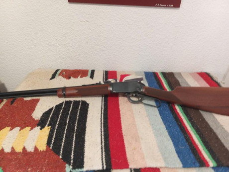 :pists: Vendo carabina de palanca calibre 22 en perfecto estado de madera y Pavón, mecánicamente va perfecta,350€ 00