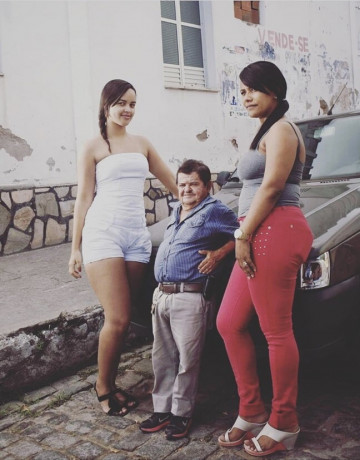 Buenos días!

Hace un mes aproximadamente que me llegó la licencia F, por lo que estoy en búsqueda de 80
