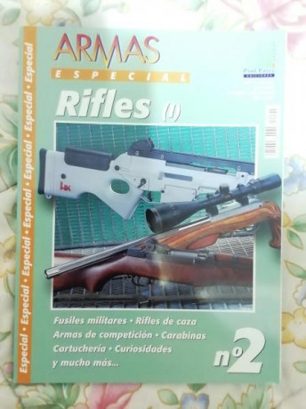 Vendo estos monográficos especiales de la revista ARMAS editados en 2002 y hoy descatalogados.

-Pistolas 00