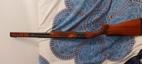 Vendo beretta 690 Black edition trap .. con culata fija pero con asidero confortable para mejor encare..cañón 01