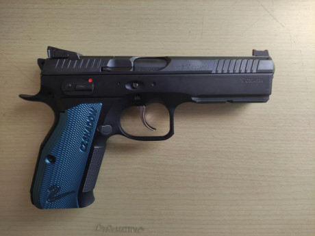 Buenas pues lo dicho pongo a la venta esta cz shadow que se vende por no usarse precisamente, en su caja 01