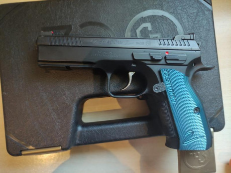 Buenas pues lo dicho pongo a la venta esta cz shadow que se vende por no usarse precisamente, en su caja 00