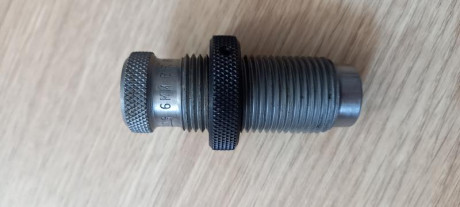 Die redding seater bullet 6mmbr o 6br y die sólo para cuerpo del 6br 
15 euros más gastos cada uno si 02