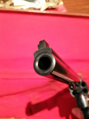 Buenos días.
Vendo revolver S&W MOD 14 K38 MASTERPIECE en CAL 38, su estado es impecable con pocos 41