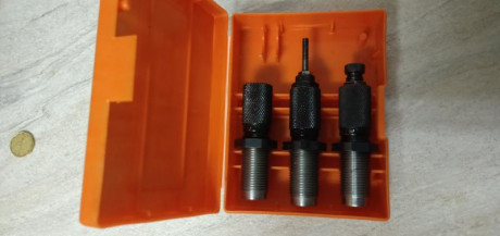 vendo juego de tres dies lyman, incluye recalibrador de cuello cal. 6,5x55 swedish, en buen estado. 50€
Acepto 00