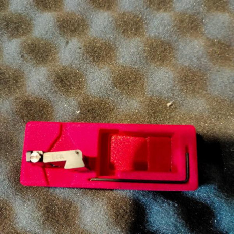 Se vende mira LPA comprada el año pasado en Top Gun Madrid, el precio se ve en la foto y fueron 80 euros, 01