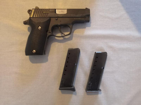 Buenas a todos,
Vendo mi Astra modelo A75 (también conocida como Firefox) de calibre 9mm PB. Está guiada 00