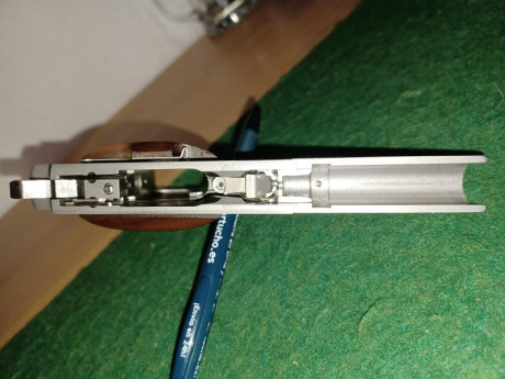 Se vende sw 952-2 5 pulgadas,impoluta esteticamente y mecanicamente como podeis apreciar en las fotos,esta 20