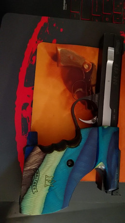 En venta :

-Star olímpic en 22corto i 22lr (un cargador de cada)....150€
-Walther KSP 200 baikal........................................450€
 01