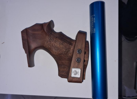 Vendo empuñadura para steyr lp1, lp5, lp10, lp50 talla M,
El que la compre prácticamente la va a estrenar.

Precio 01