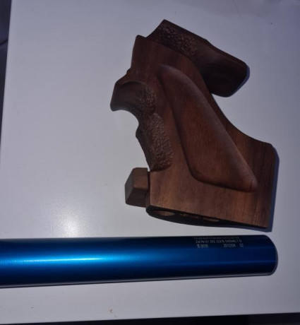 Vendo empuñadura para steyr lp1, lp5, lp10, lp50 talla M,
El que la compre prácticamente la va a estrenar.

Precio 00