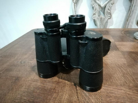 Buenas,

Vendo unos prismáticos Zeiss Jena Binoctem 7x50, tienen unos años a sus espaldas pero están perfectos 01