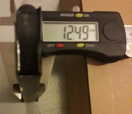 Se vende cargador nuevo para pistola Llama Especial del calibre 9 Largo. Fabricado en Estados Unidos por 30