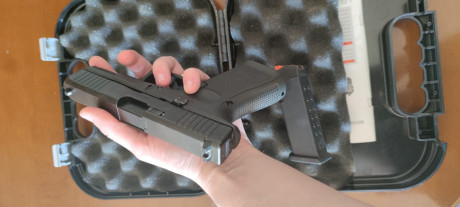 Vendo Glock 19 gen 5, arma de concurso, de 9mm, poco uso, usada para tiro olímpico. En la provincia de 03