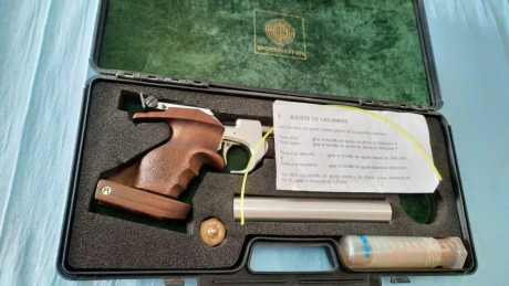 El arma está en perfecto estado. El anterior usuario no la usó por cambio de modalidad y a mi me pilló 10