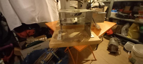 Maquina replica de magma.
Se puede adaptar cualquier molde comercia de 2 cavidades.
Moldes de 9mm 124gr 22