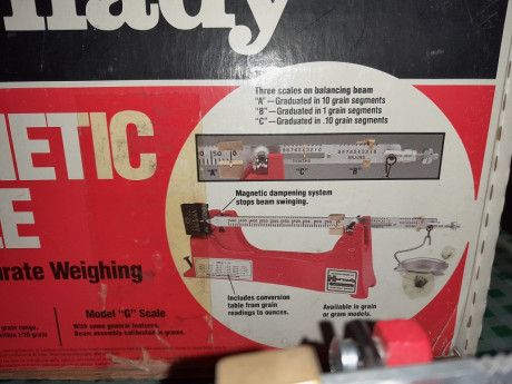 Vendo báscula hornady nueva, de extrema precisión, con su caja original. Precio 100€ no negociables (+ 10