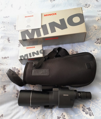Vendo  telescopio Minox MD62 de 20-45 aumentos con su funda de campo original  y embalajes. Está prácticamente 00