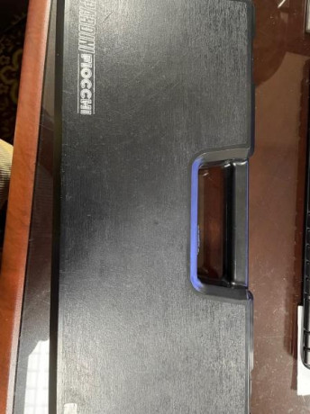 Buenos días compañeros, pongo a la venta esta PARDINI-FIOCCHI en calibre 22, la pistola tiene sus años, 02